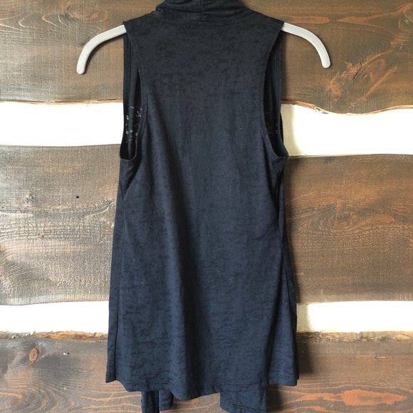 Sleeveless Burn out Cardigan - Picture 3 of 4